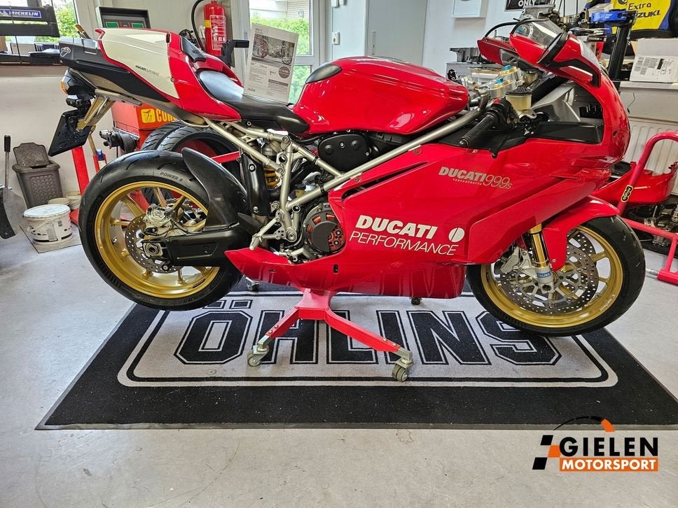 Ducati 999 S