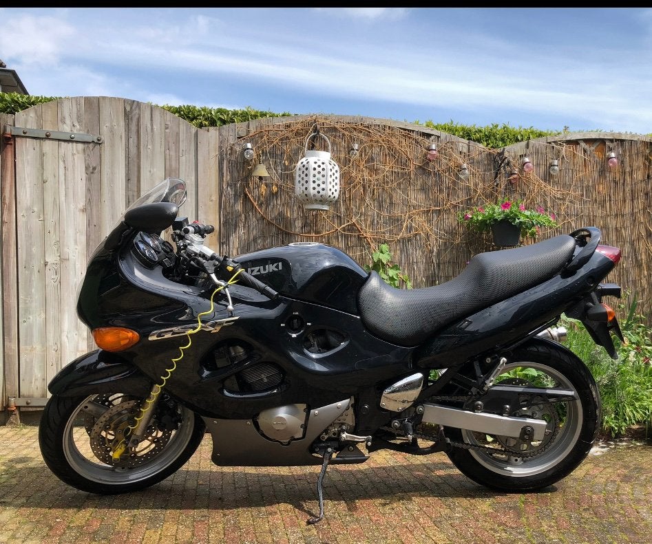 Suzuki GSX 600F