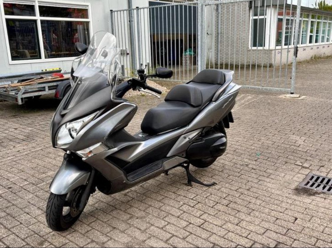 Honda FJS 400 Silver Wing