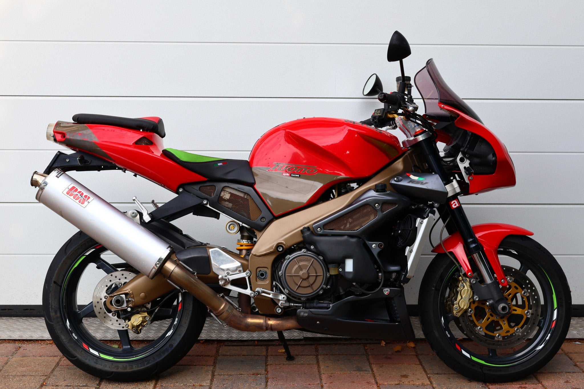 Aprilia Tuono 1000 R