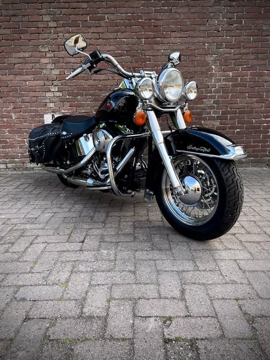 Harley-Davidson FLSTC Heritage Softail Classic