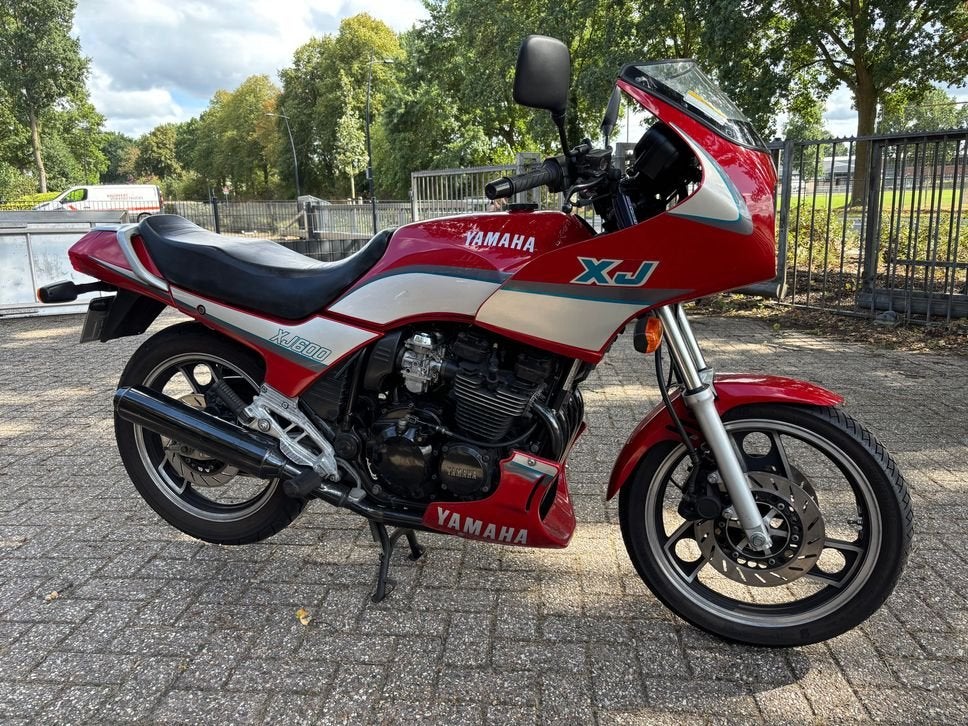 Yamaha XJ 600N