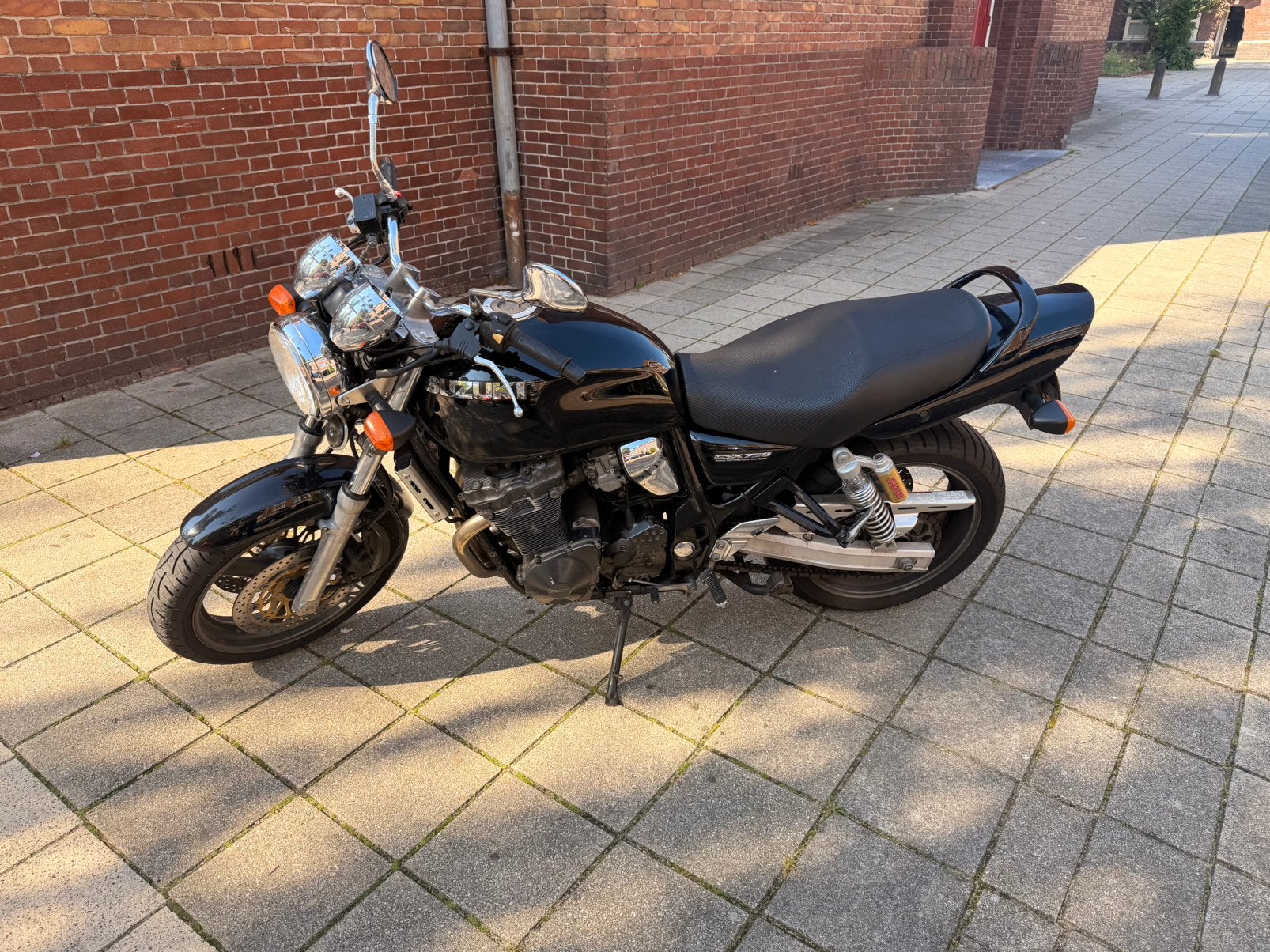 Suzuki GSX 750 Inazuma