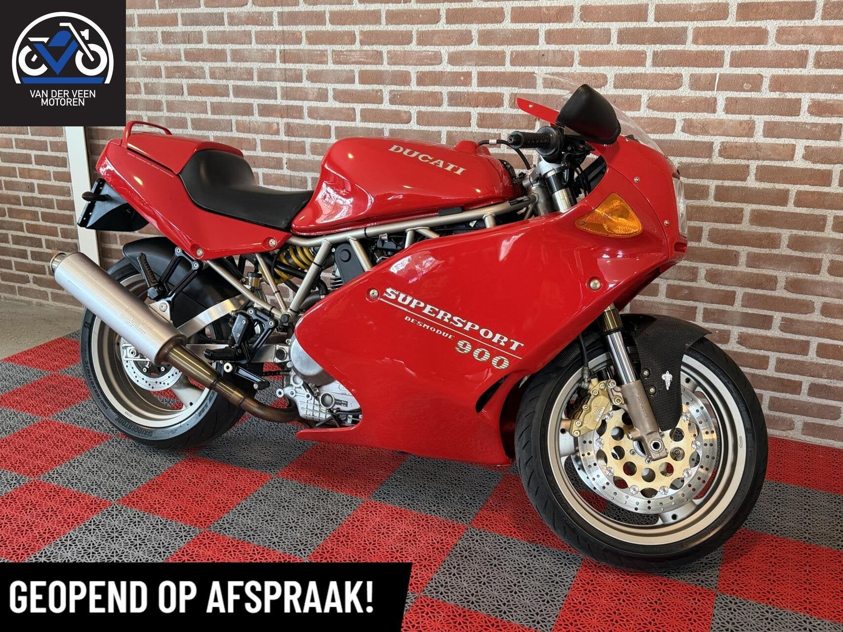 Ducati 900 SS