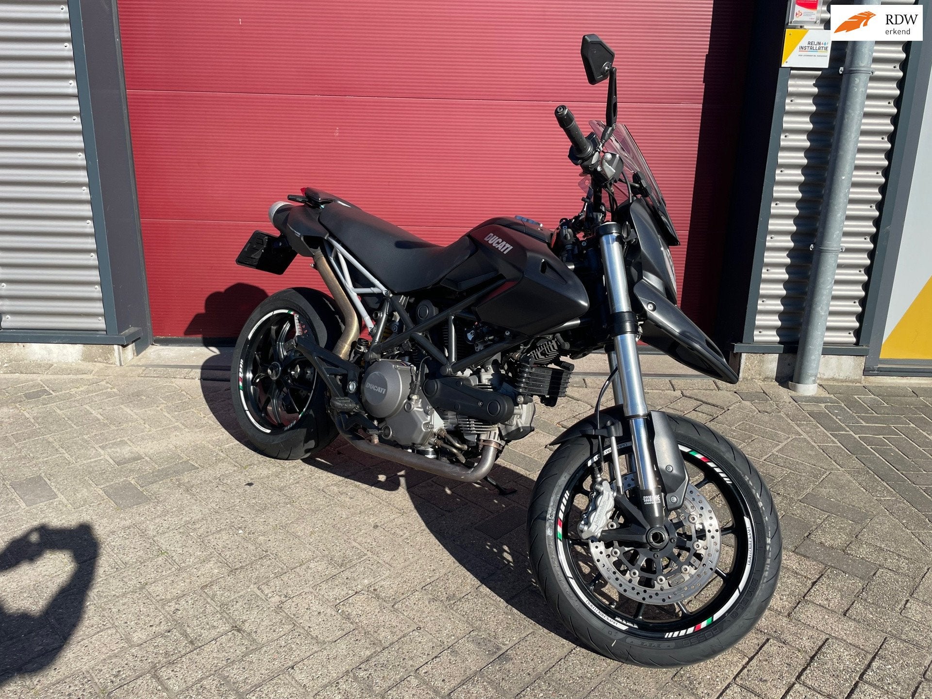 Ducati Hypermotard 796