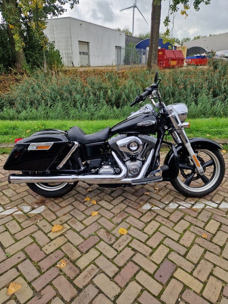 Harley-Davidson FLD Dyna Switchback