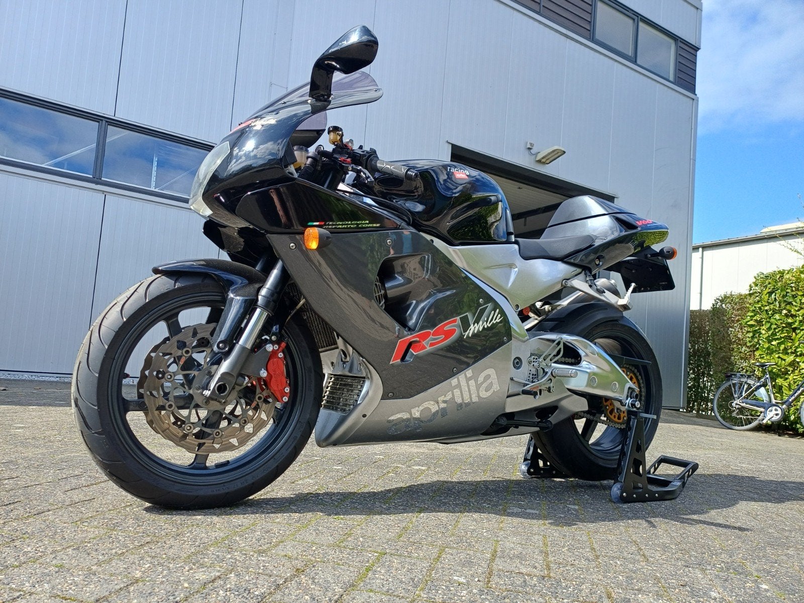 Aprilia RSV 1000 Mille