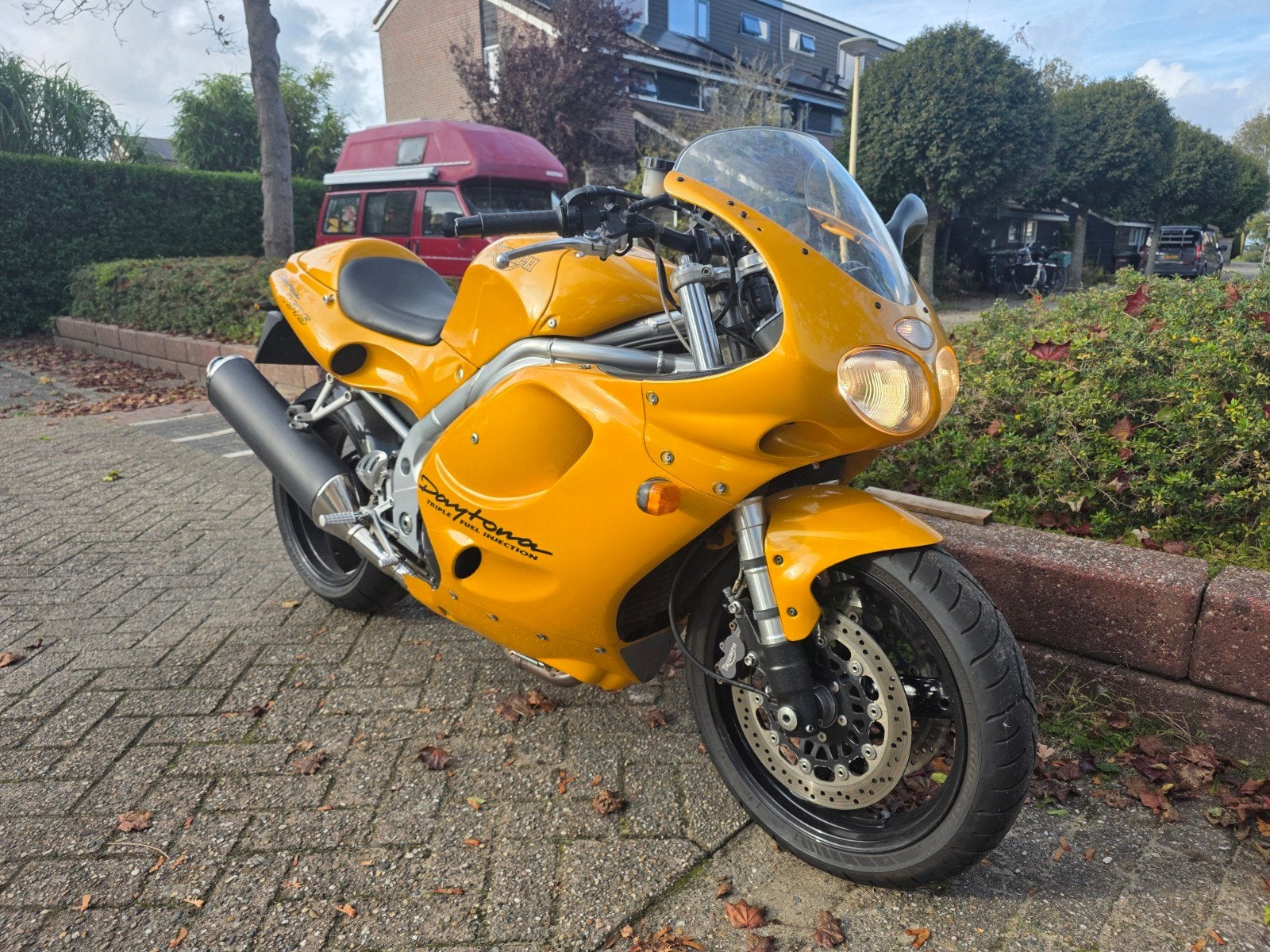 Triumph Daytona T595