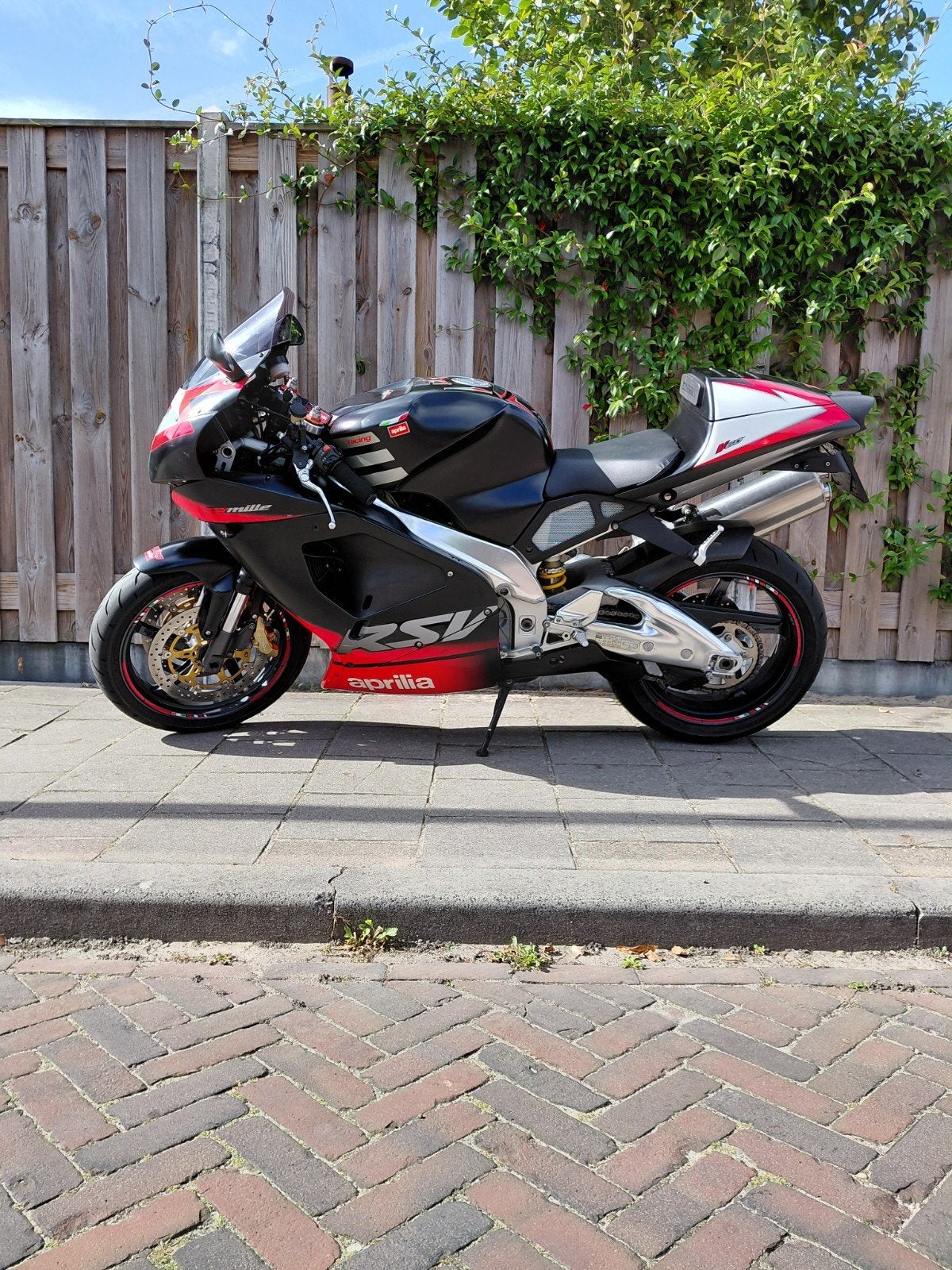 Aprilia RSV 1000 Mille