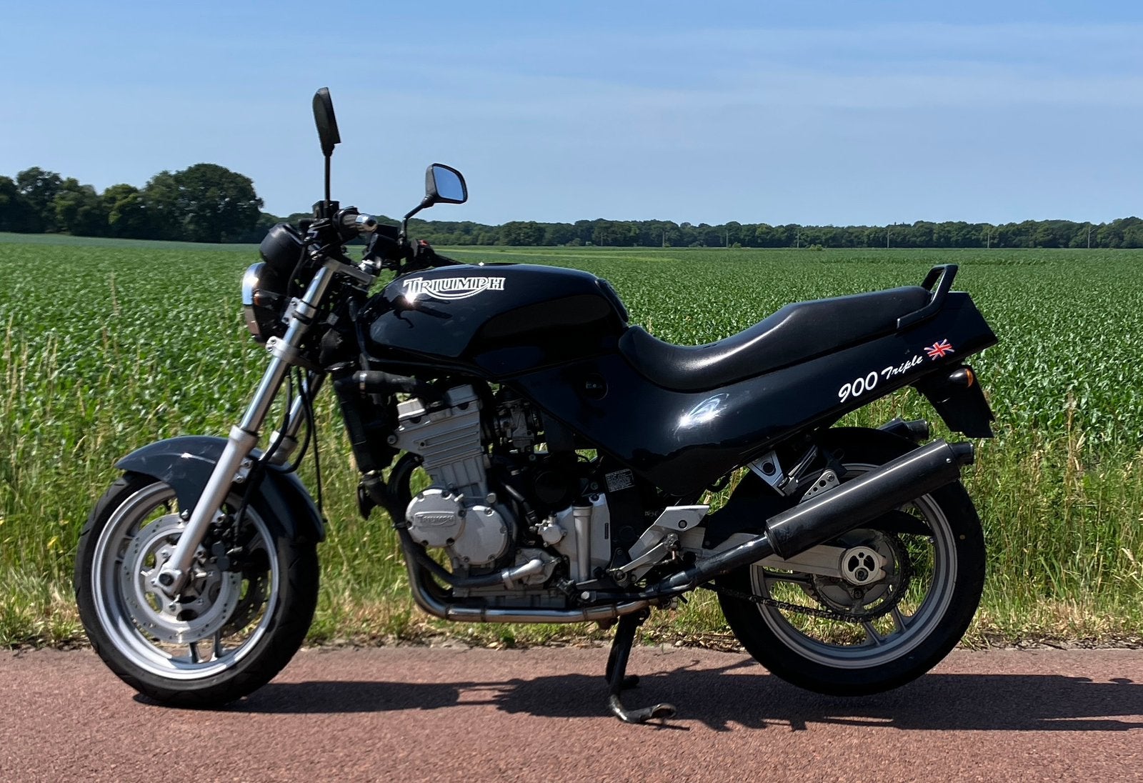 Triumph Trident 900