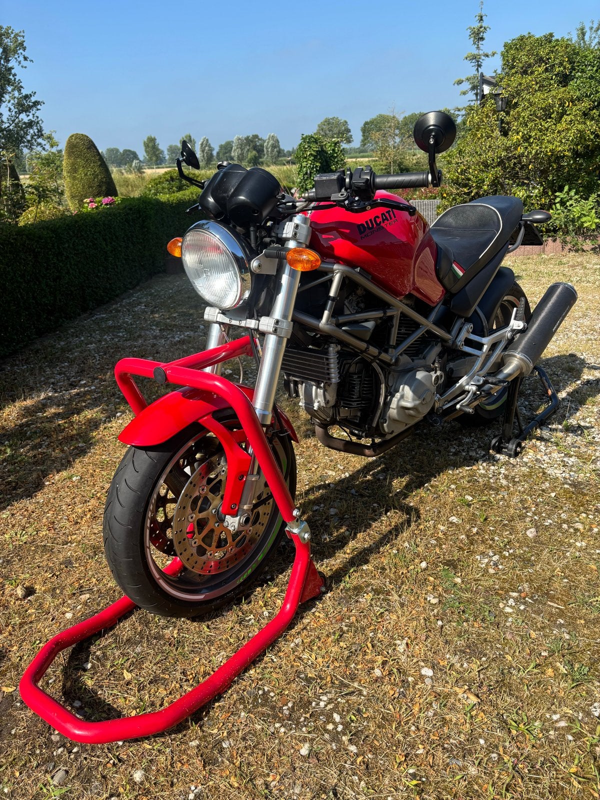 Ducati Monster 750