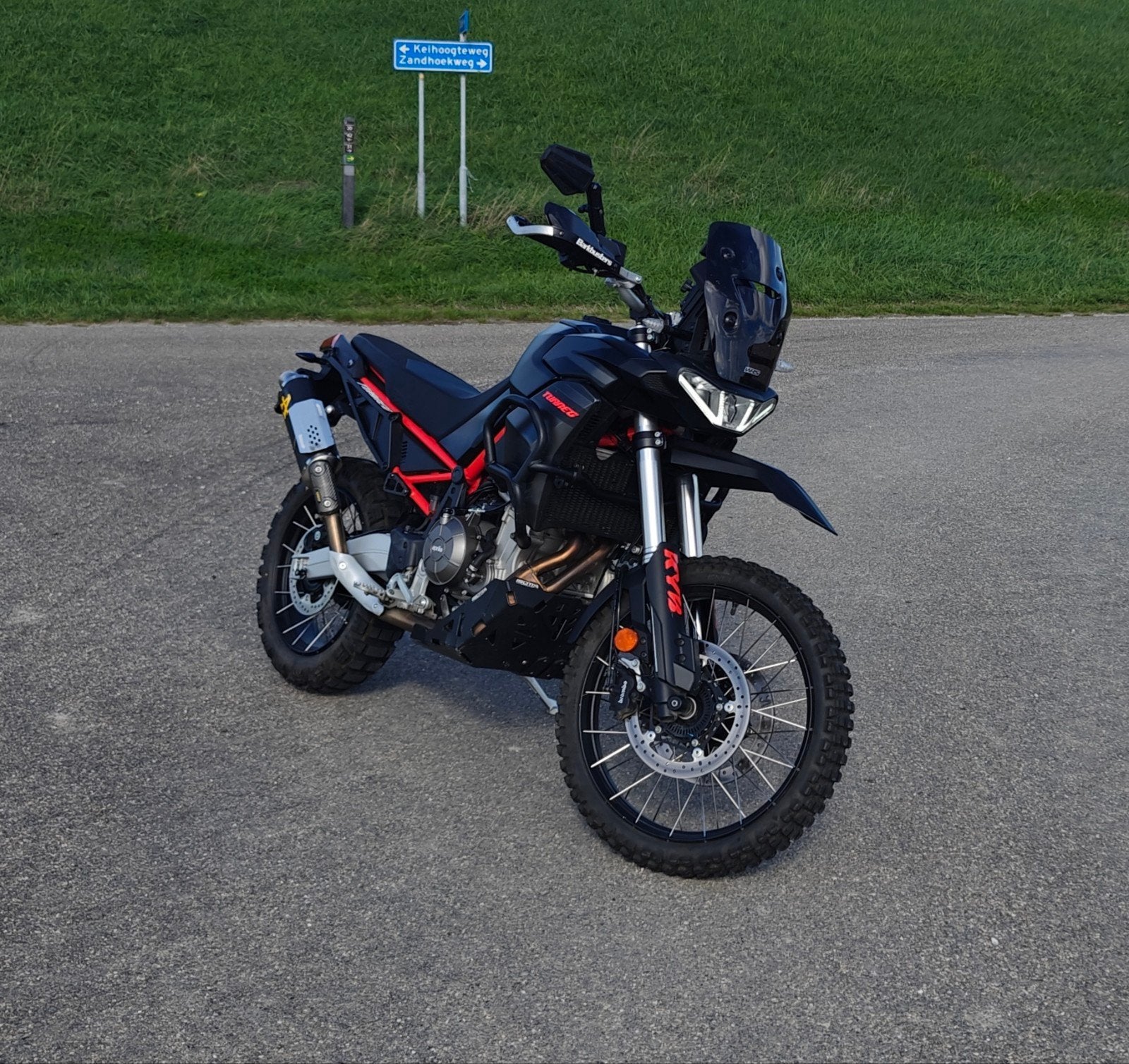 Aprilia Tuareg 660
