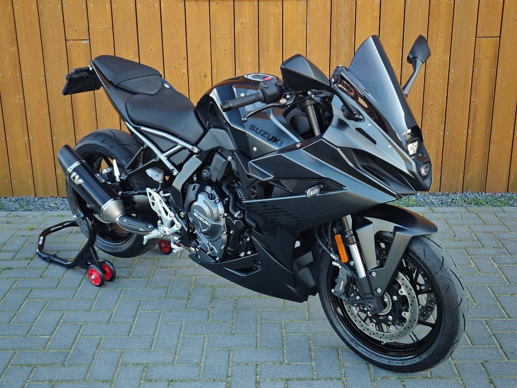 Suzuki GSX-8R