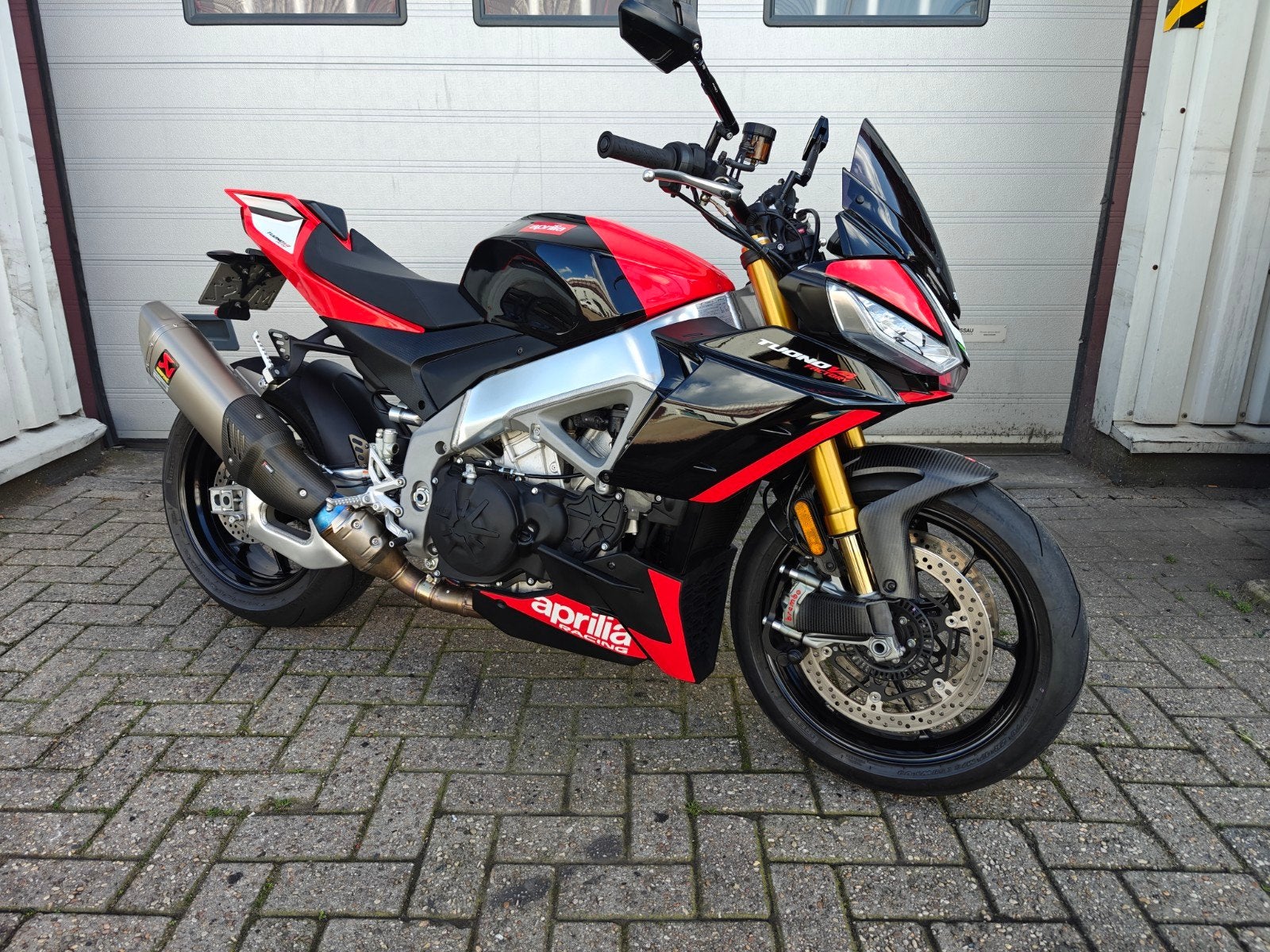 Aprilia Tuono V4 1100 Factory