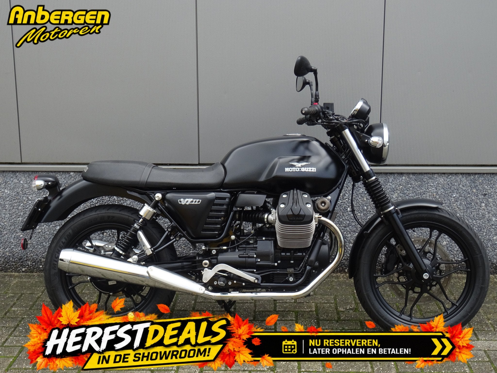 Moto Guzzi V7 II Stone