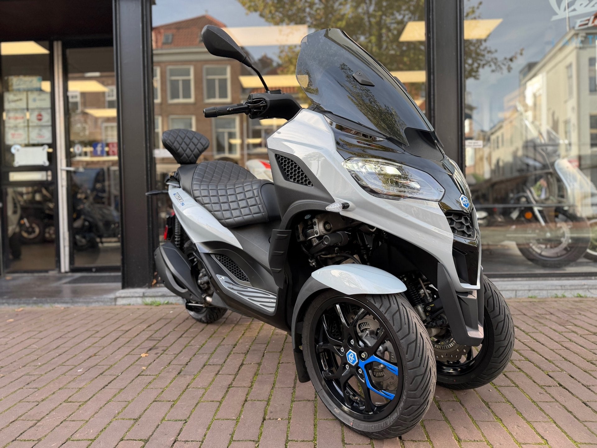 Piaggio MP3 310