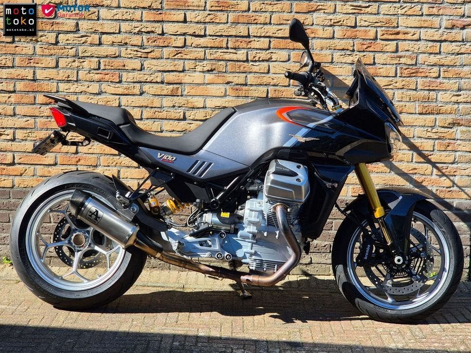Moto Guzzi V 100 Mandello