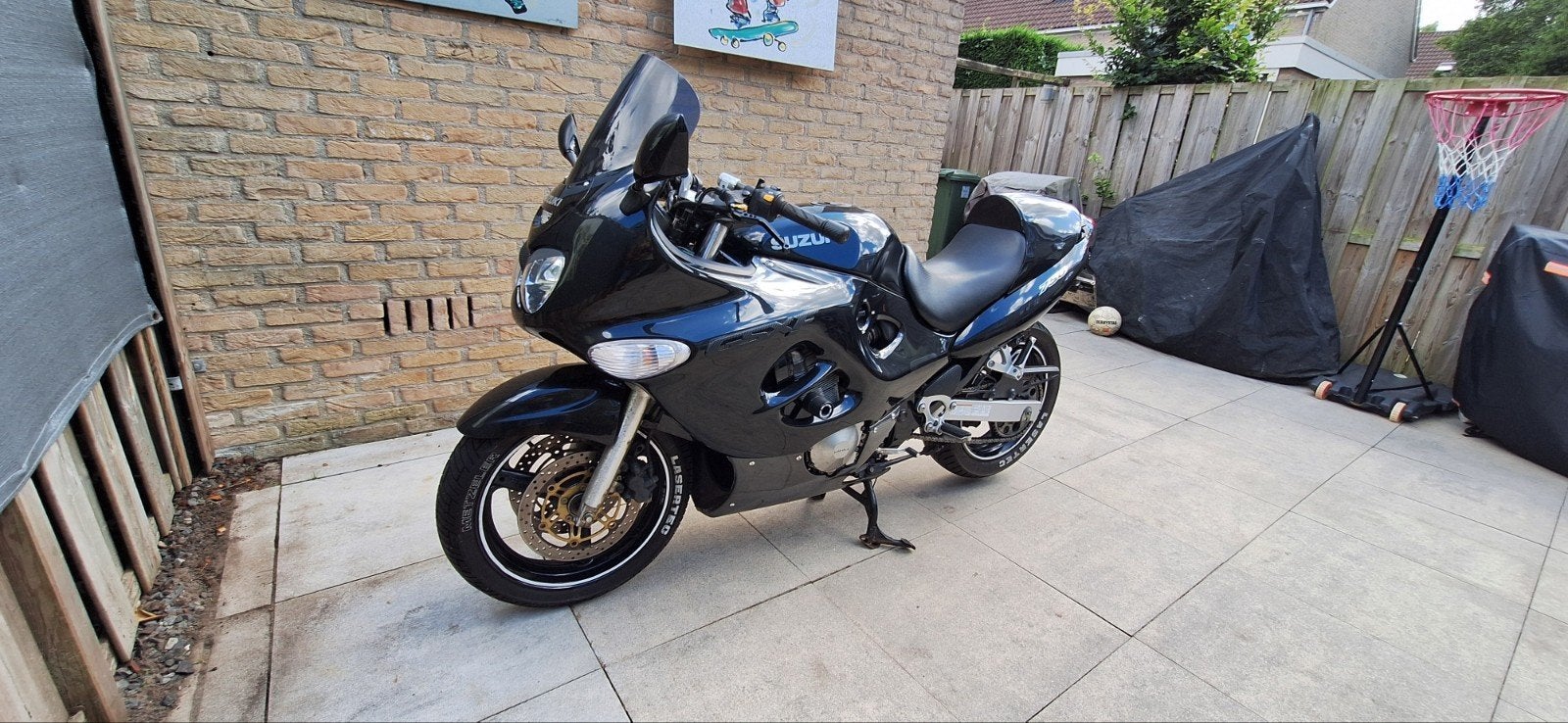 Suzuki GSX750
