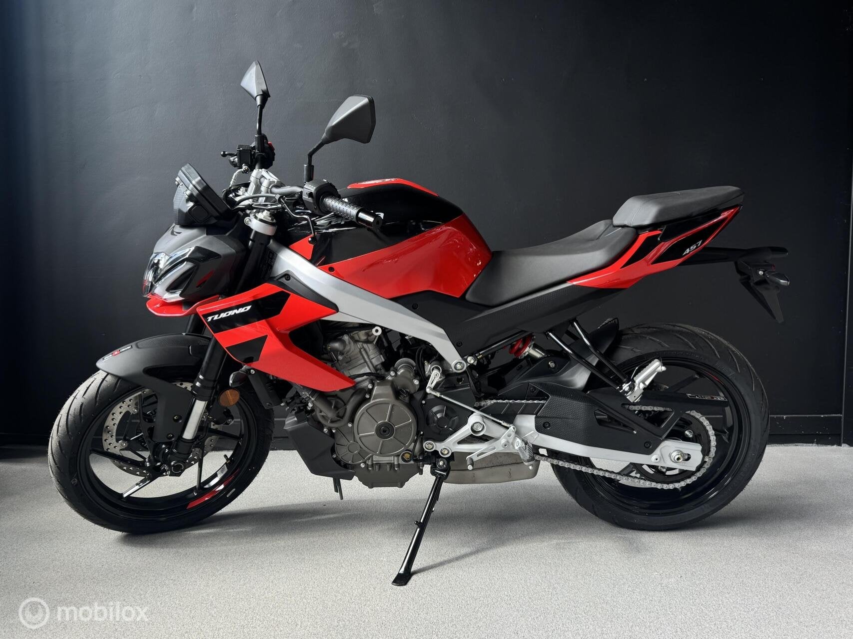Aprilia Tuono 457
