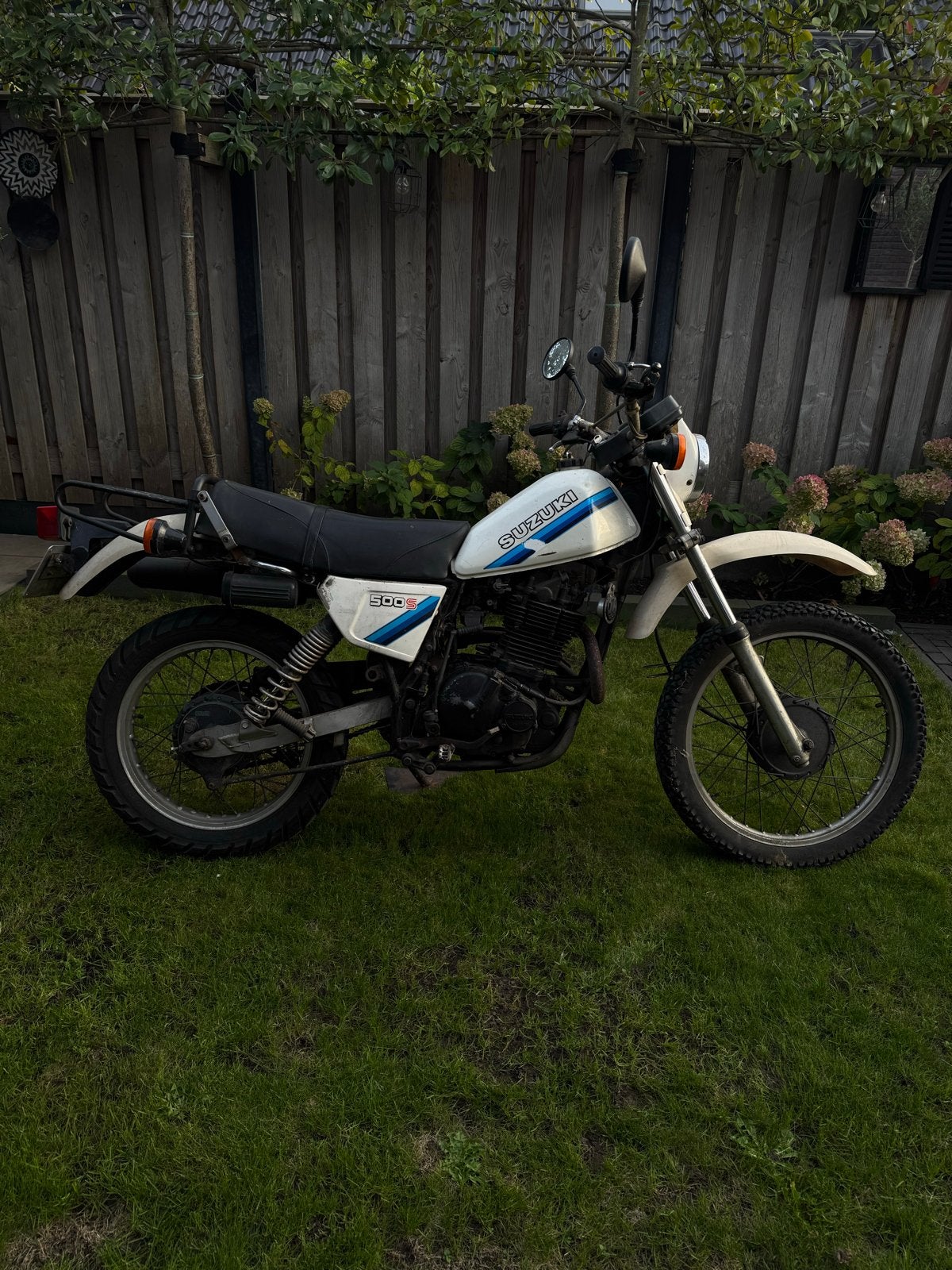 Suzuki DR 500S