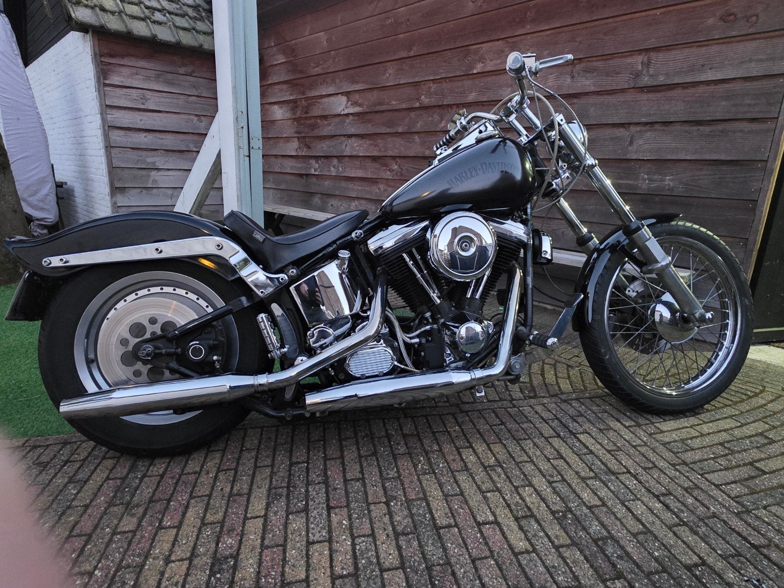 Harley-Davidson FLS Softail Custom