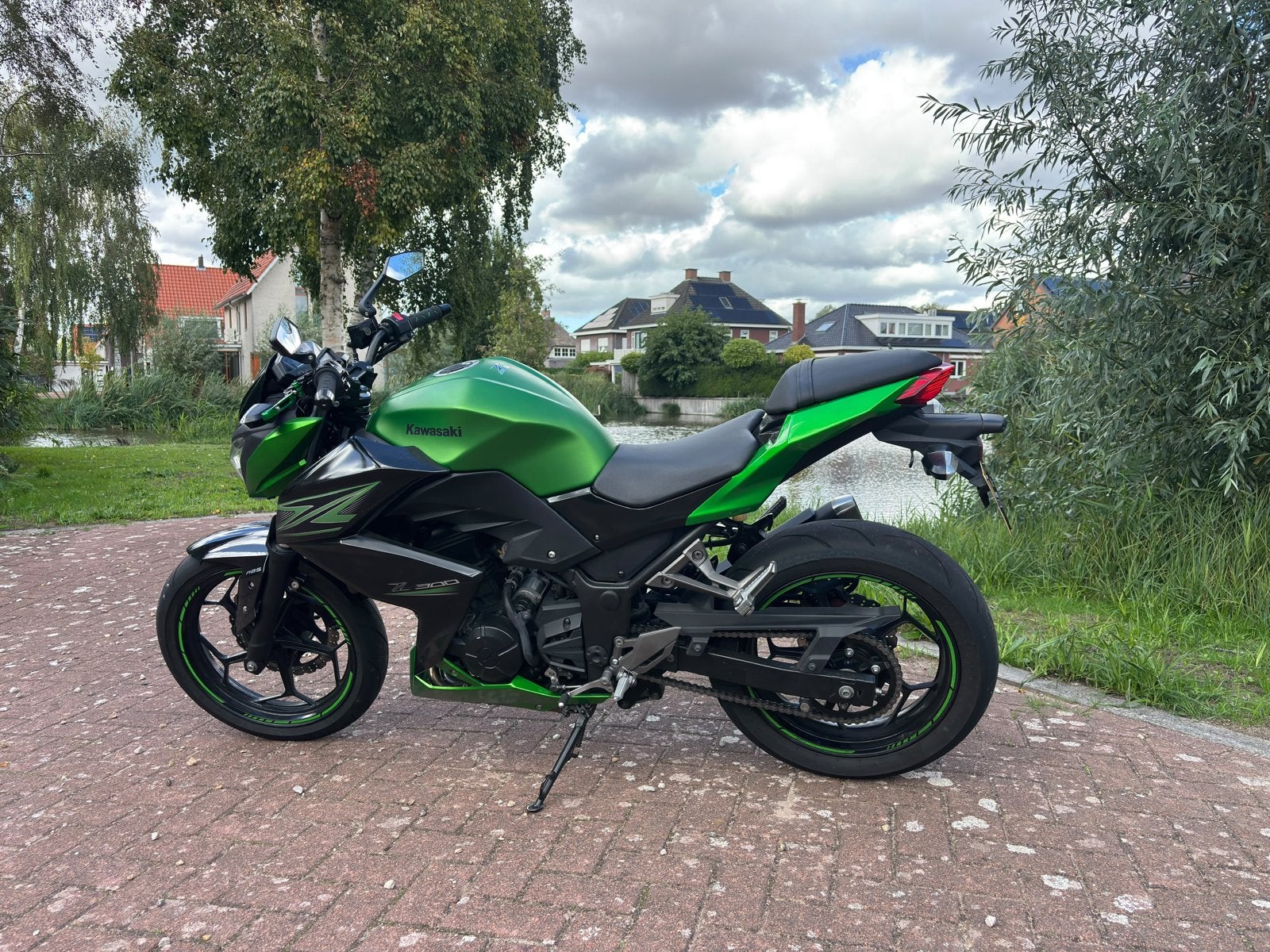 Kawasaki Z300