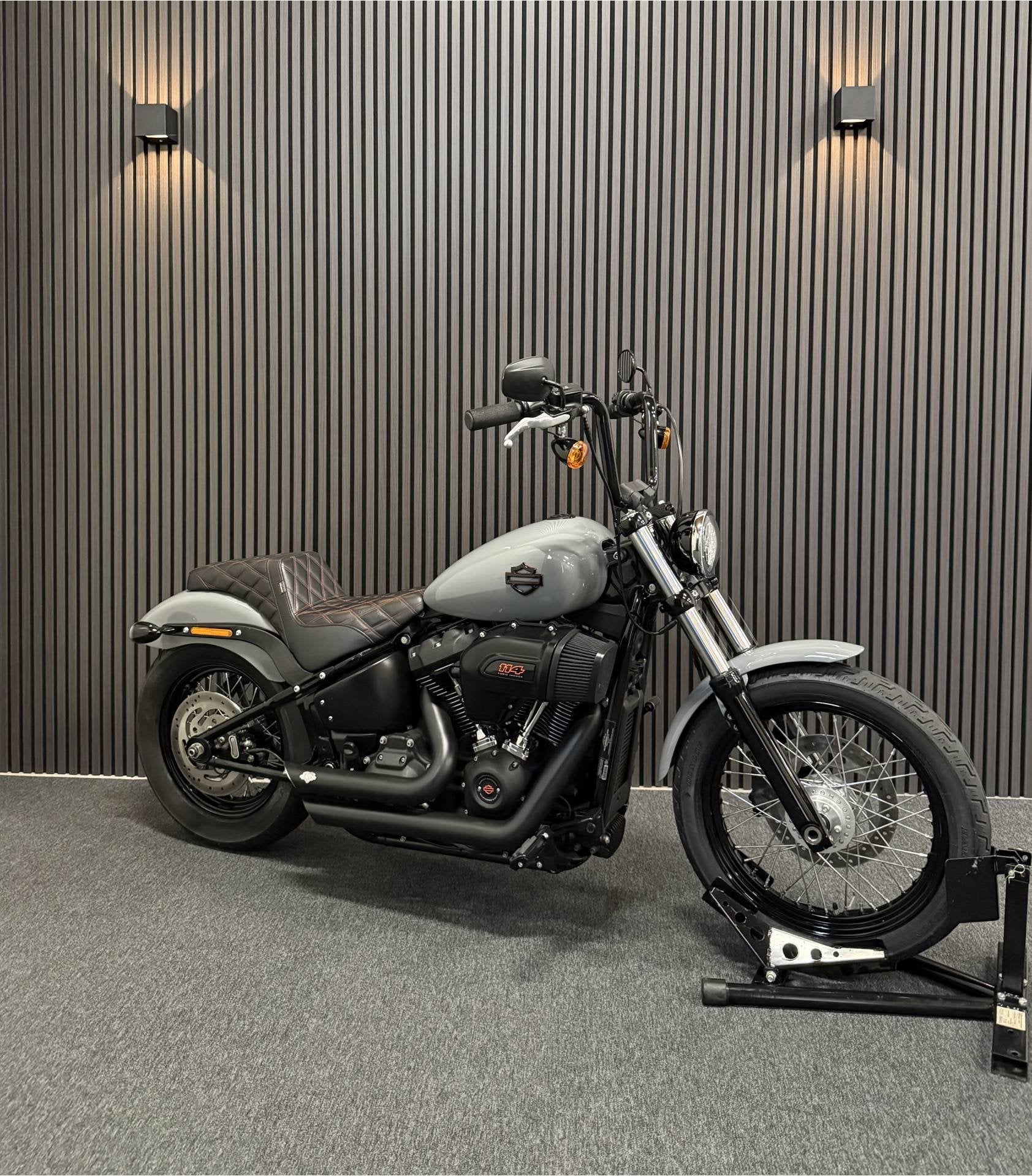 Harley-Davidson FXBBS Softail Street Bob 114