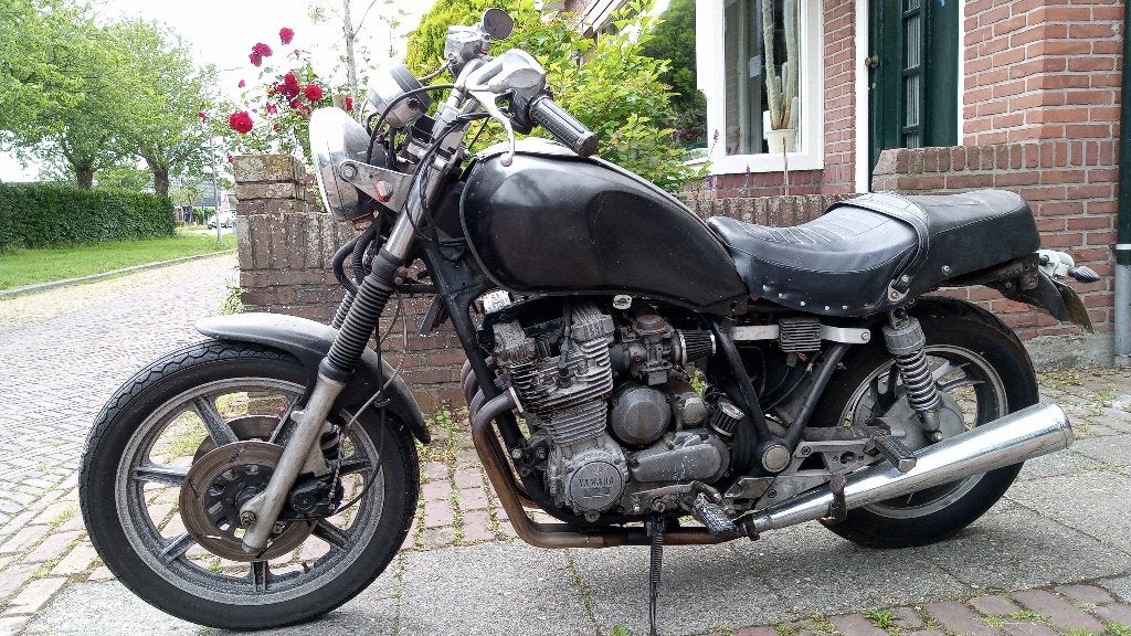 Yamaha XJ 750