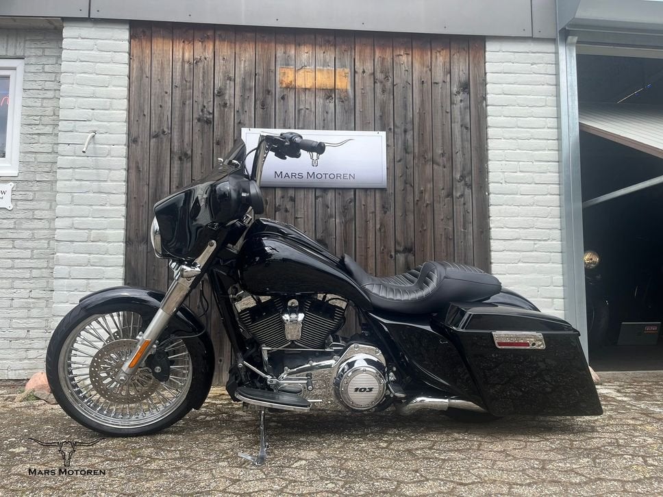 Harley-Davidson FLHX Street Glide