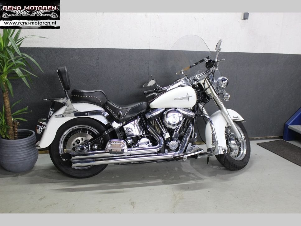 Harley-Davidson FLSTCI Heritage Softail Classic