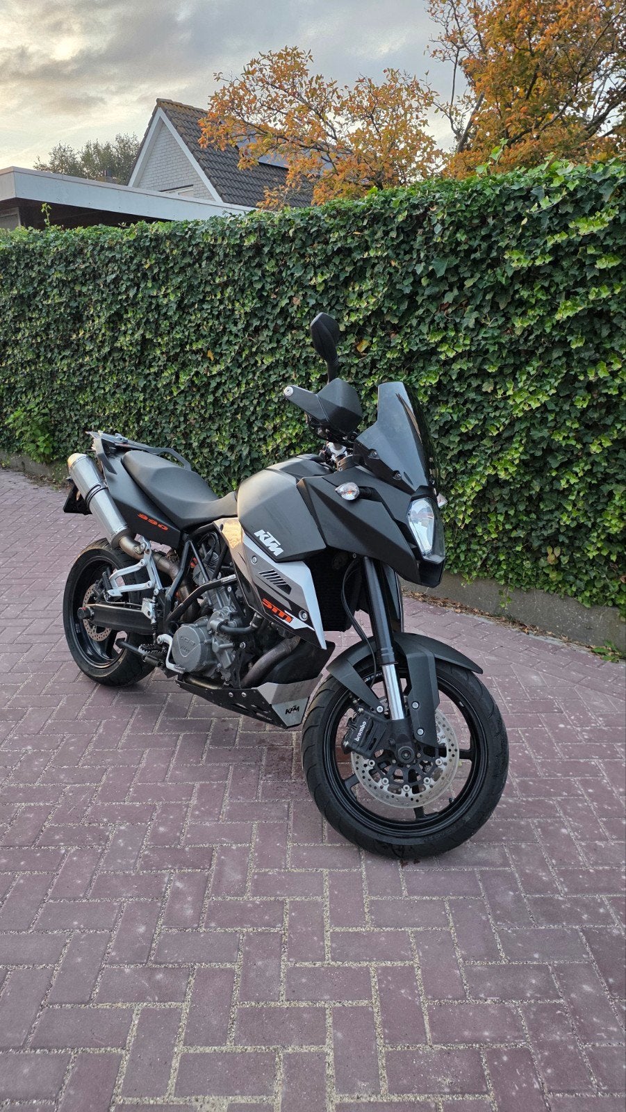KTM 990 Supermoto