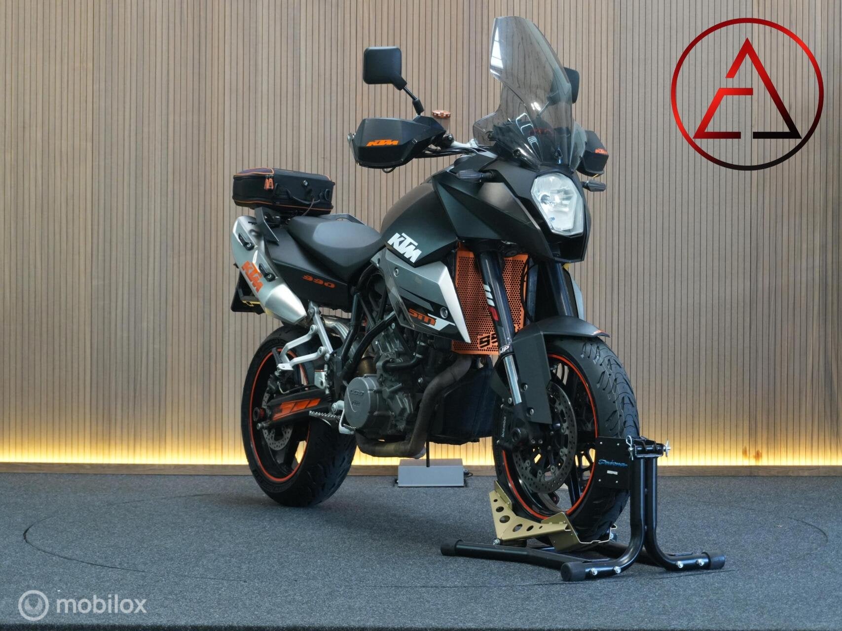 KTM 990 Supermoto T