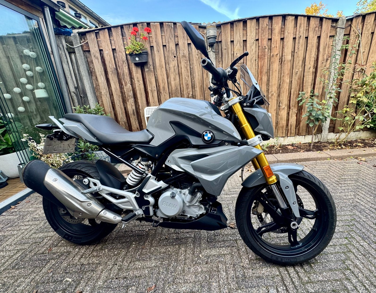 BMW G 310 R