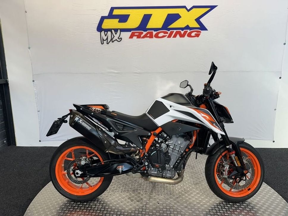 KTM 890 Duke R