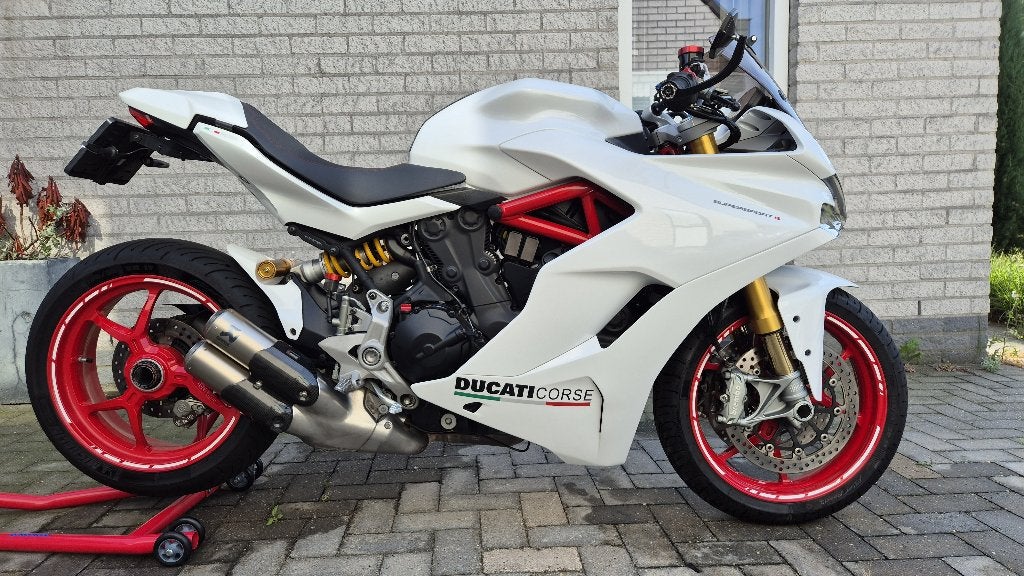 Ducati Supersport 950 S