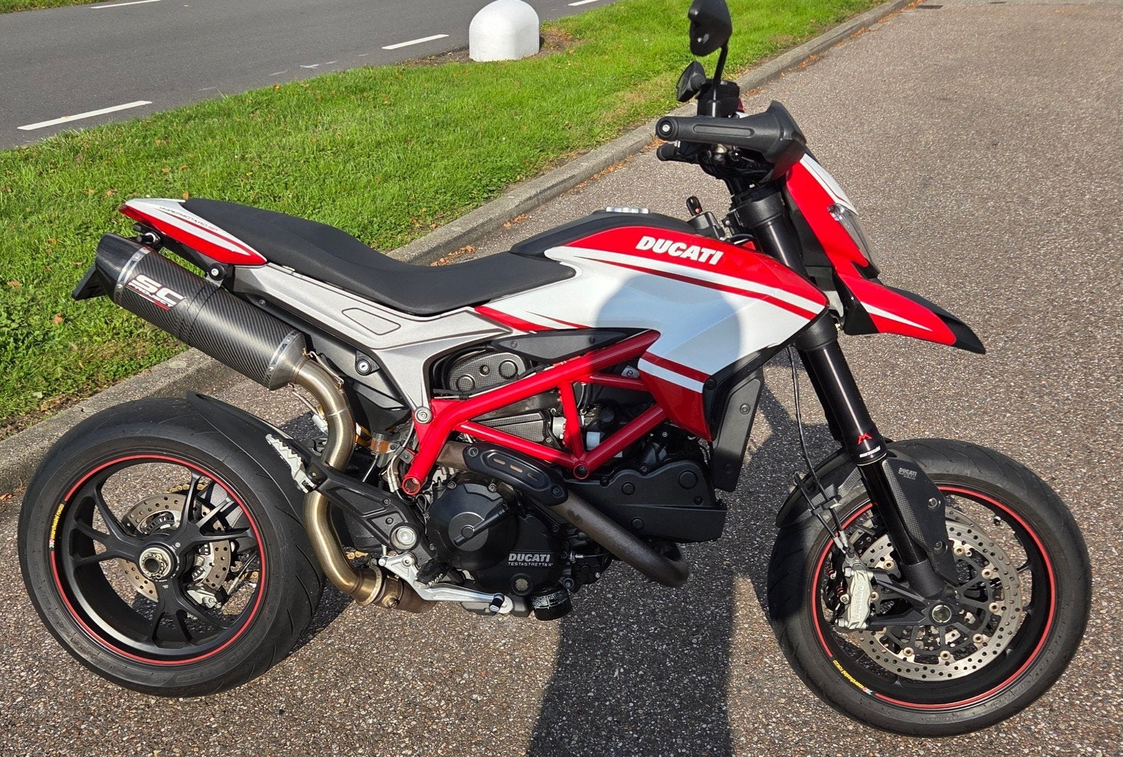 Ducati Hypermotard 820