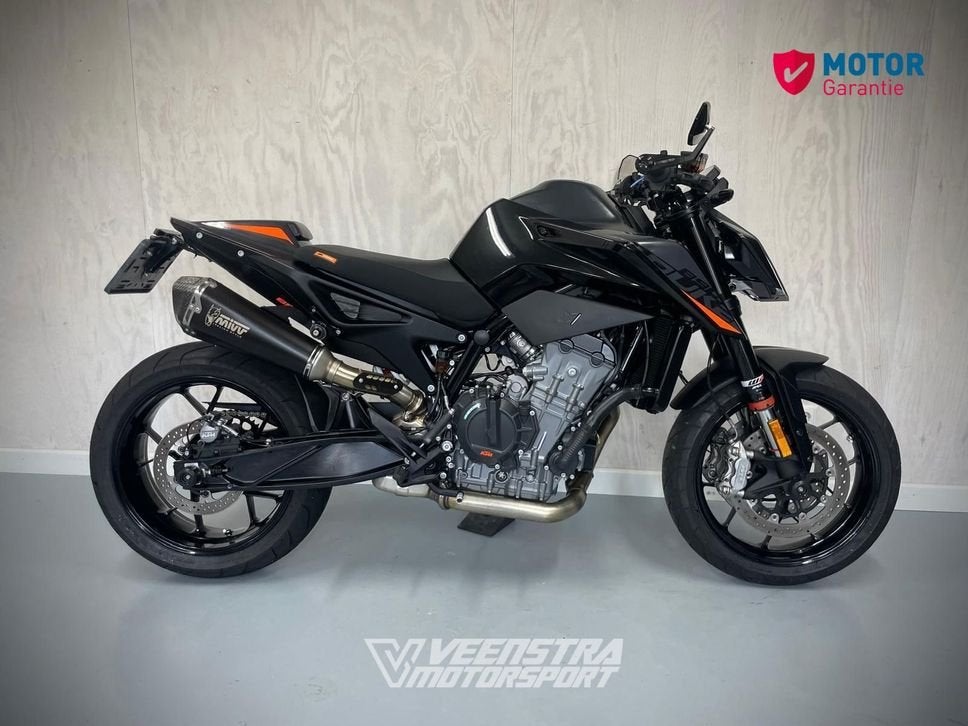 KTM 890 Duke