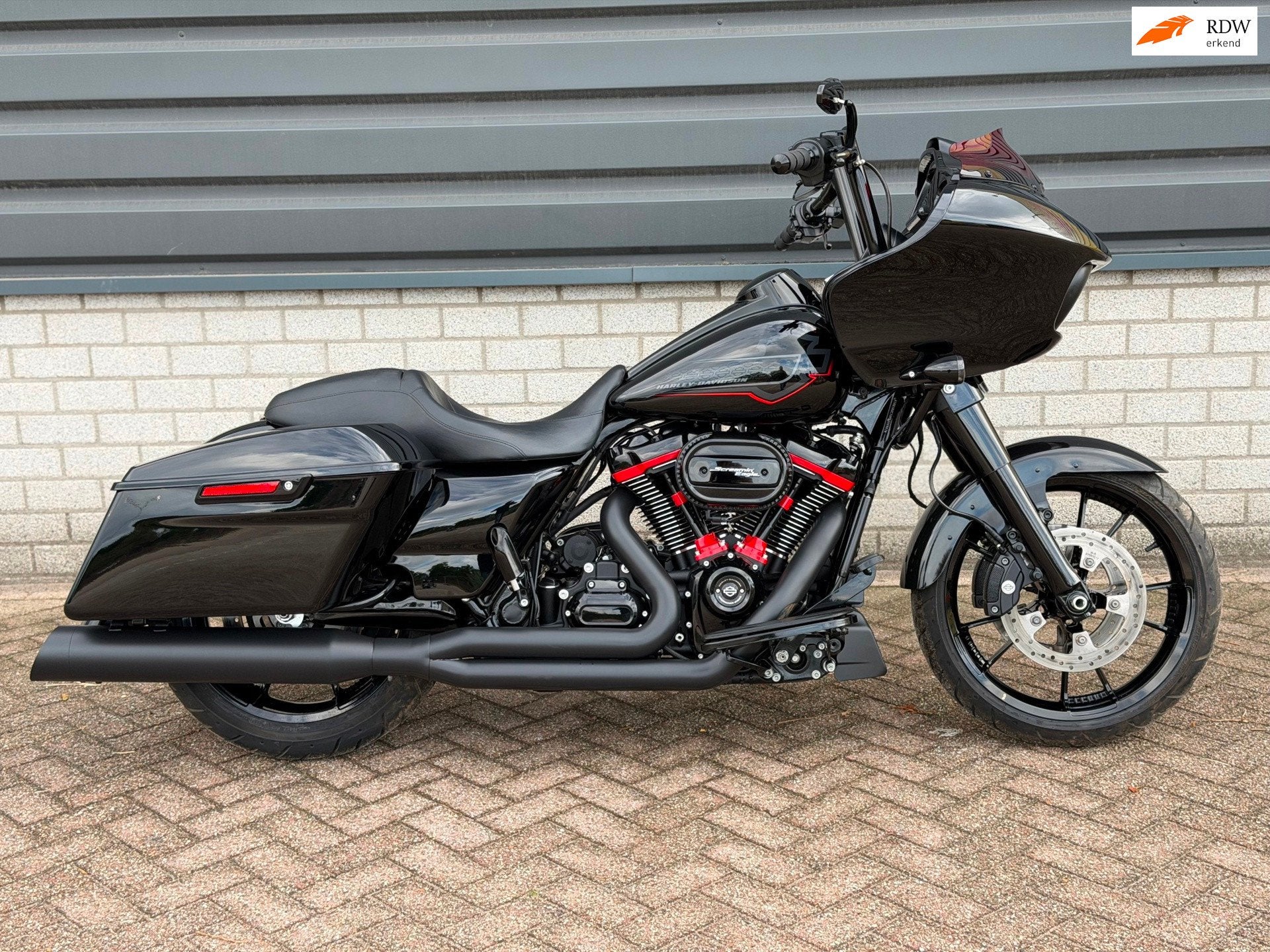 Harley-Davidson FLTRX Road Glide