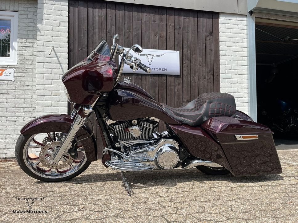 Harley-Davidson FLHXST Street Glide ST