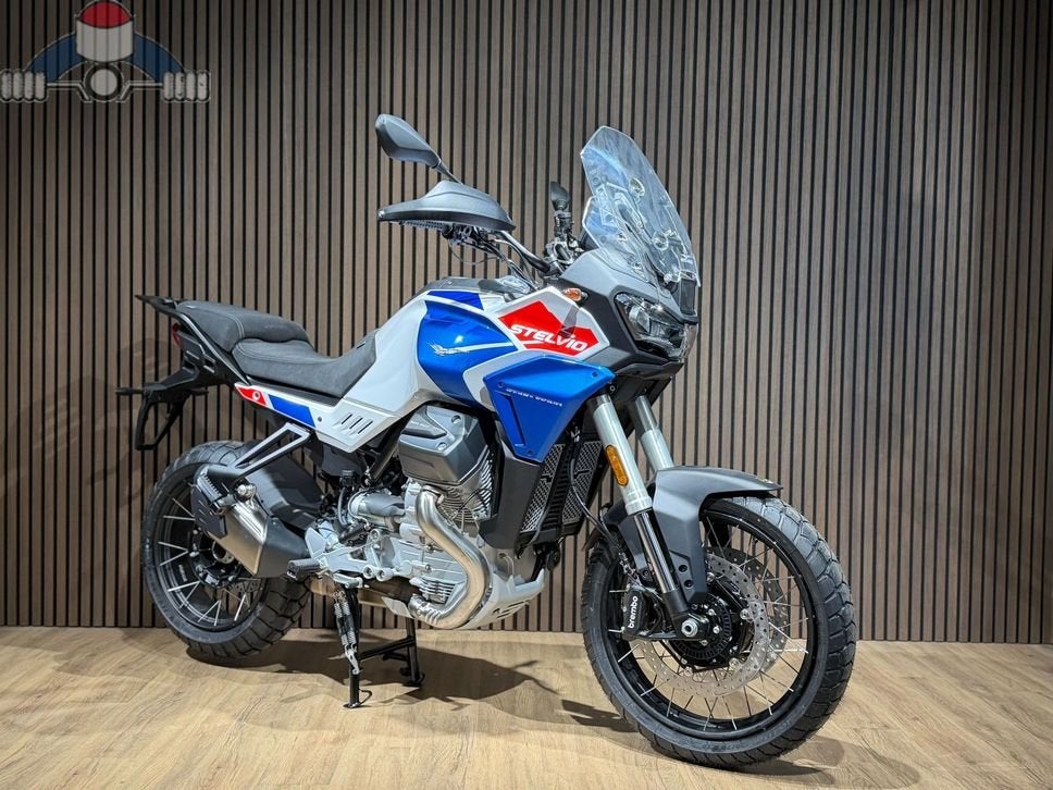Moto Guzzi Stelvio 1200