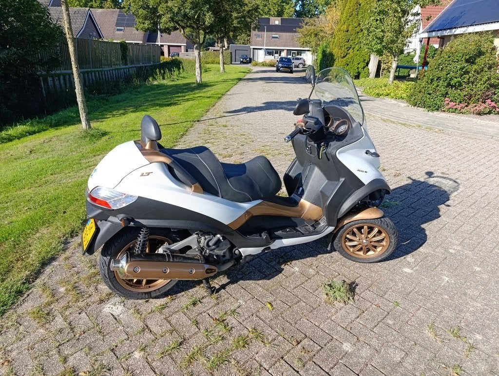 Piaggio MP3 125