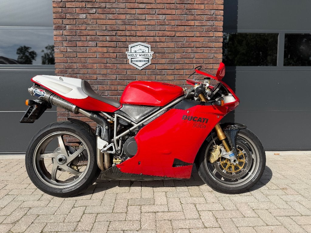 Ducati 996 R