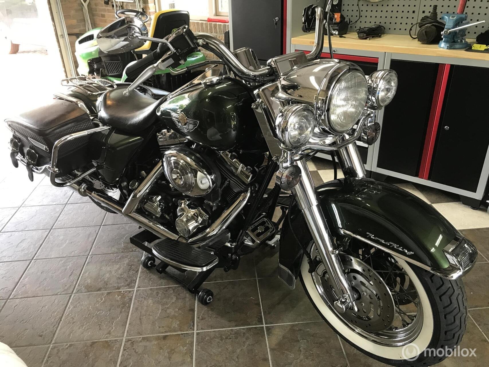 Harley-Davidson FLHRC/I Road King Classic