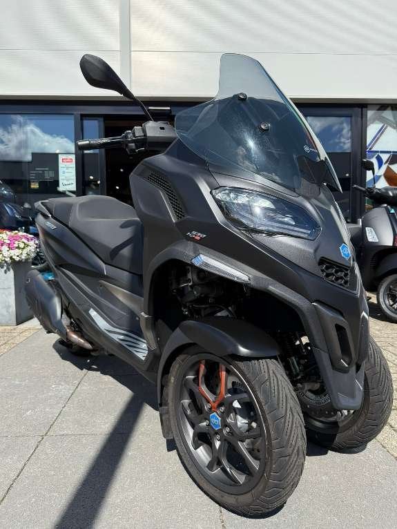 Piaggio MP3 300 HPE