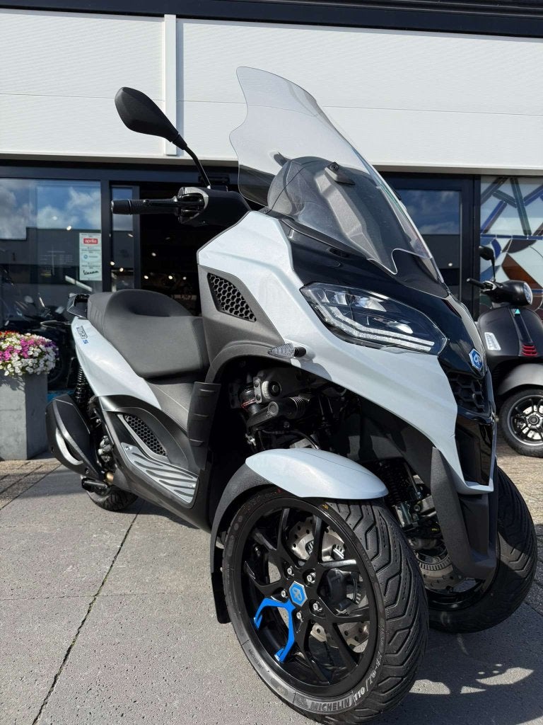 Piaggio MP3 350 Sport