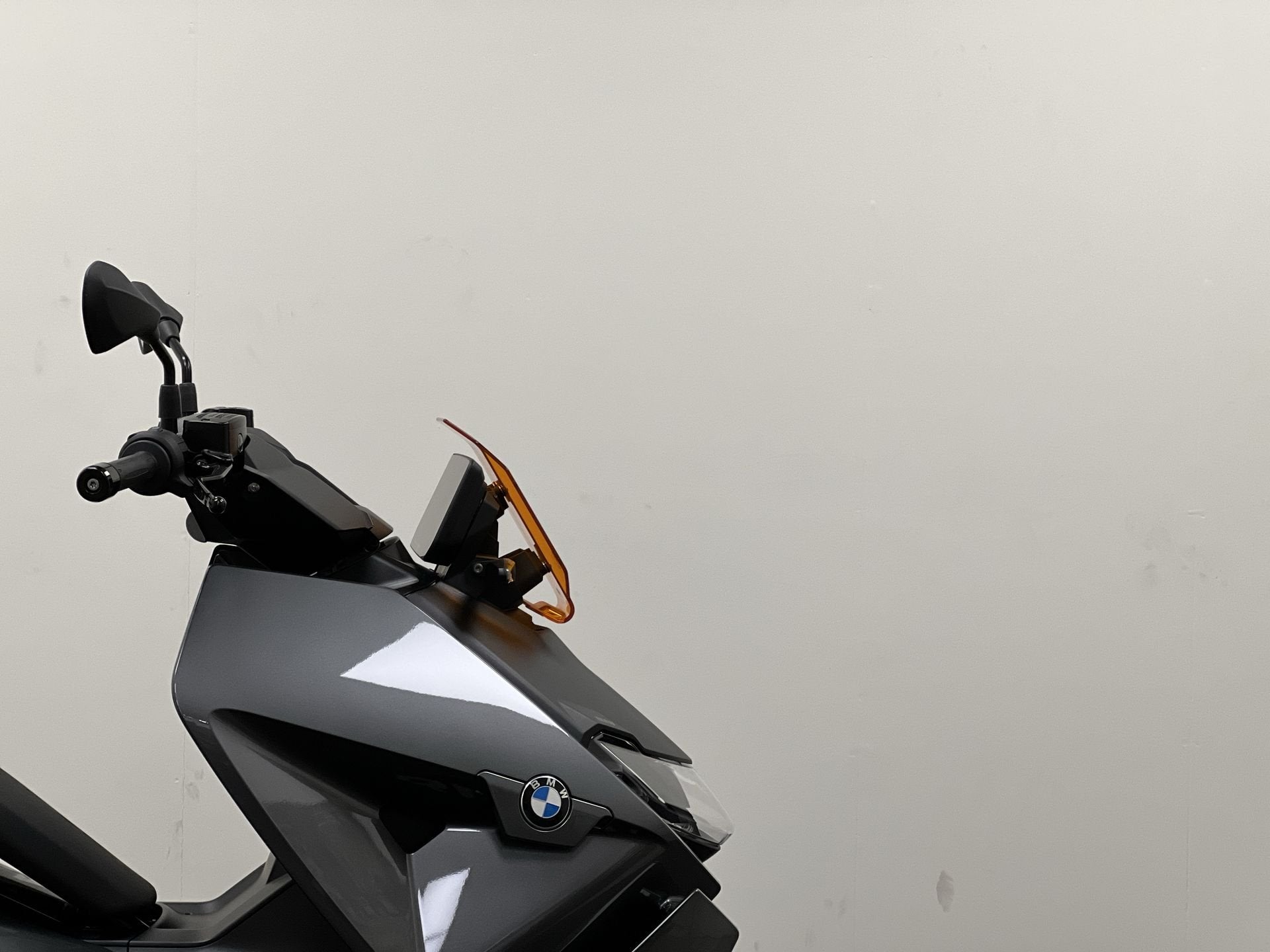 BMW CE 04