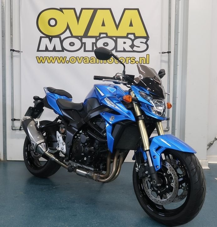 Suzuki GSR 750