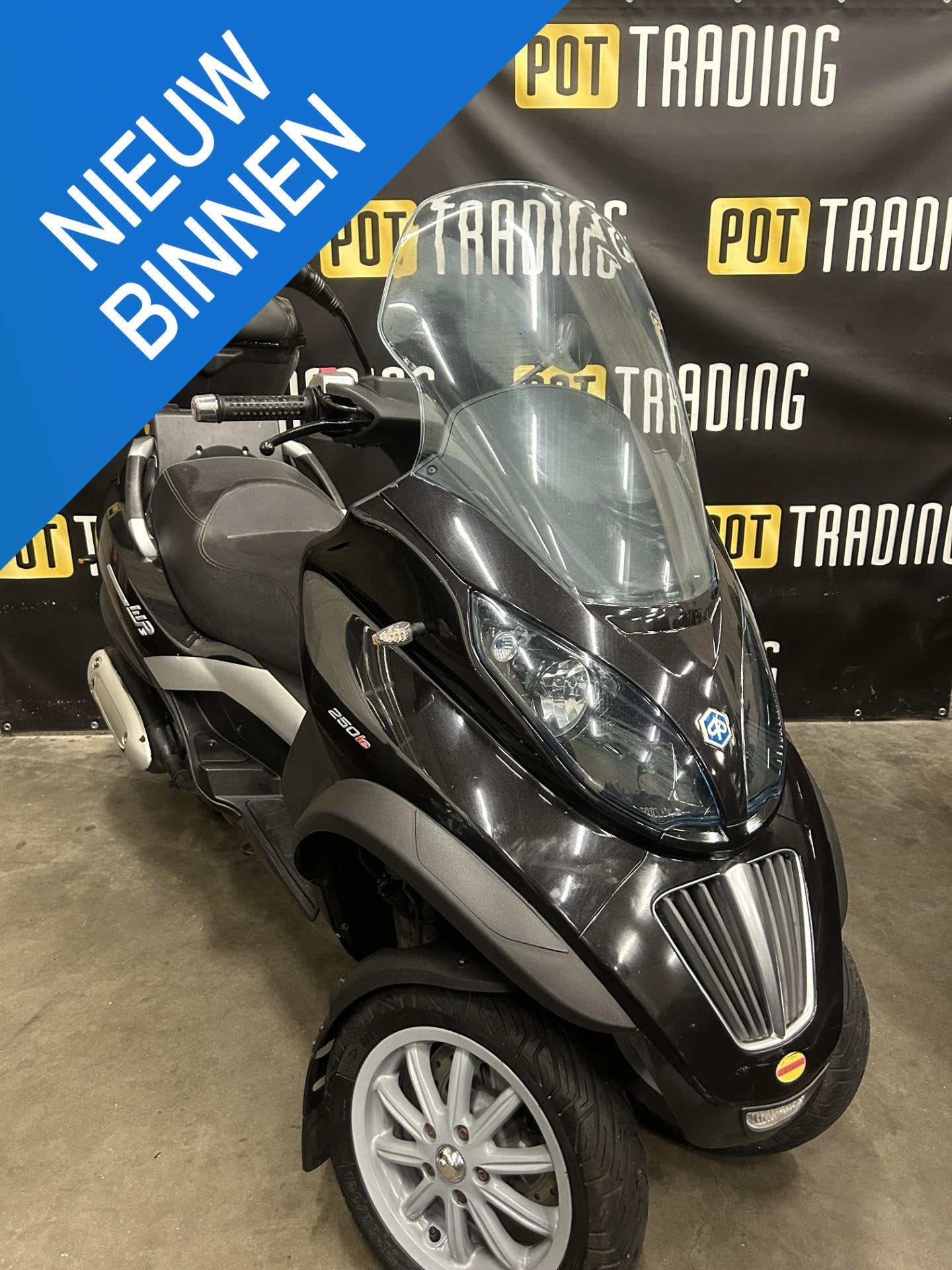 Piaggio MP3 250