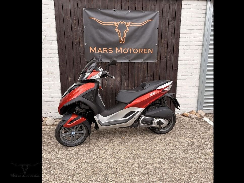Piaggio MP3 300