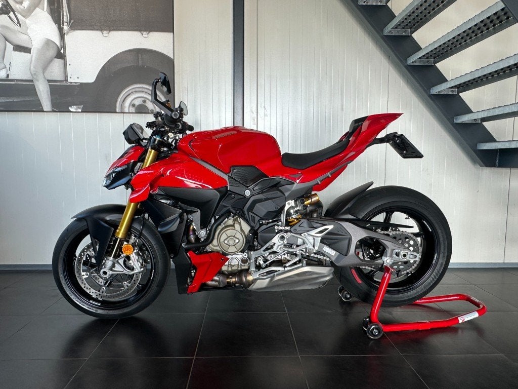Ducati Streetfighter V4 S